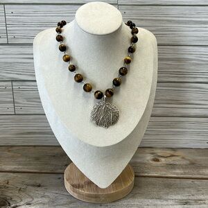 Sterling Silver & Cat’s Eye Necklace with Leaf Pendant